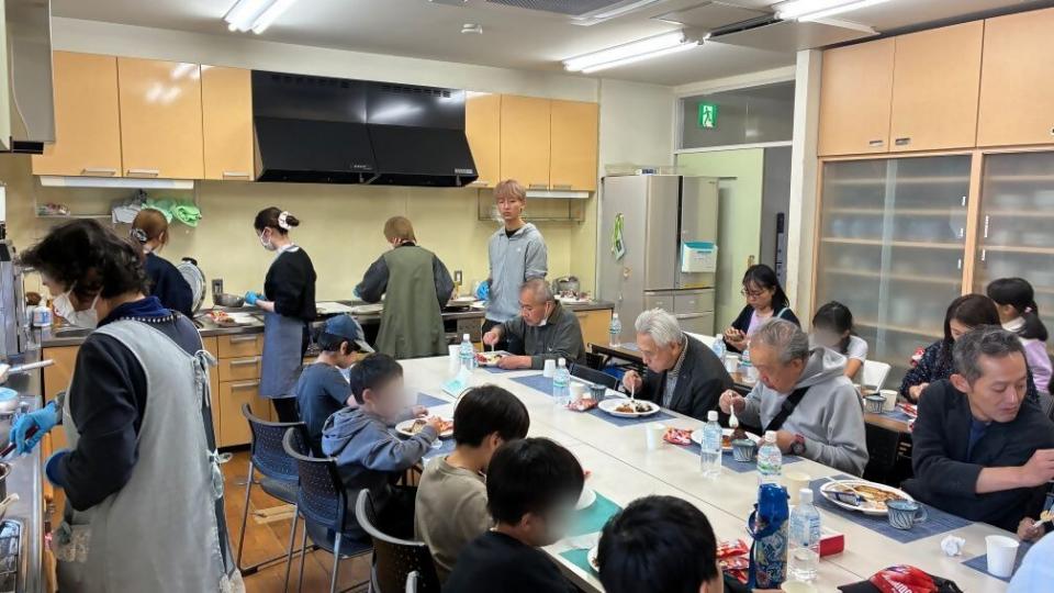 １００人 カレー警固