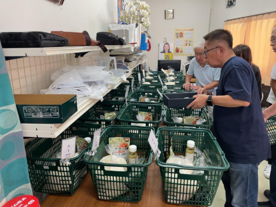 食材の小分け作業の現場